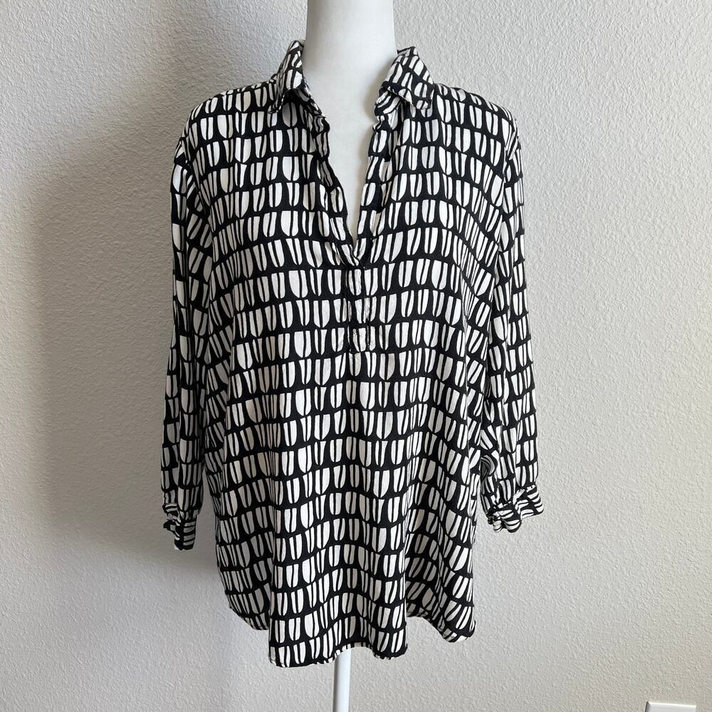Rock Flower Paper 3/4 Sleeve V-neck Tunic Top Women's S Relaxed All Over Print